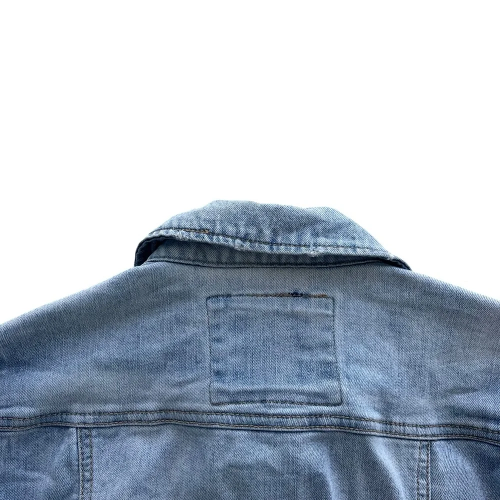 Mudd Women's Sz Small Light Wash Blue Denim Distressed Button Jean Jacket 210111